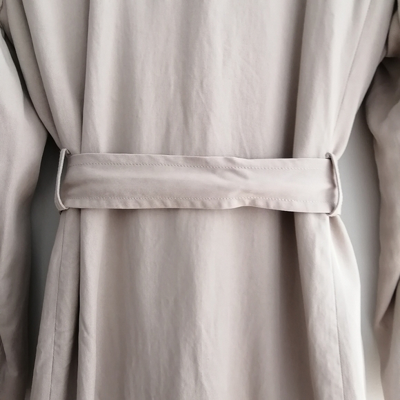 Club Monaco Hanne Wrap Trench Coat 100% Lyocell Lightweight Self Tie Large - Picture 12 of 17